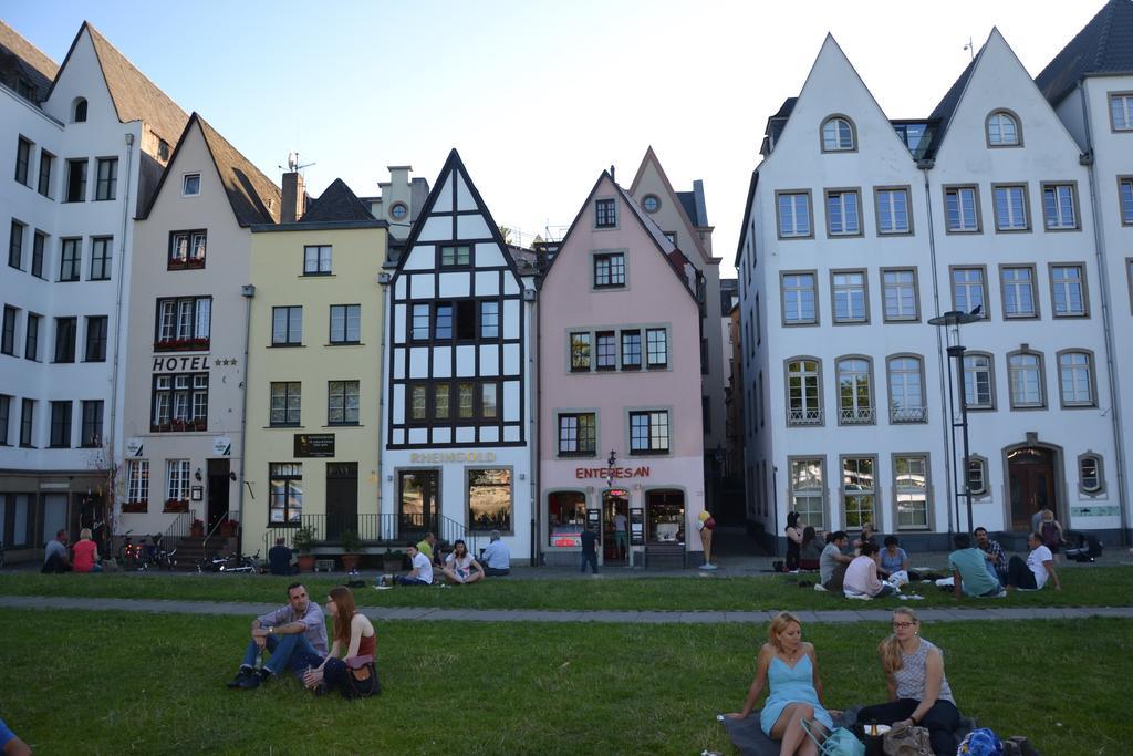 Haus Enteresan Aparthotel Cologne Exterior photo